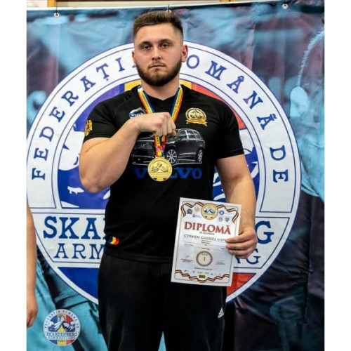 Un polițist din Neamț câștigă Campionatul Național de Skandenberg