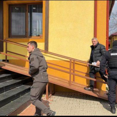 Trei primari, reținuți pentru corupție, urmează să fie prezentați instanței