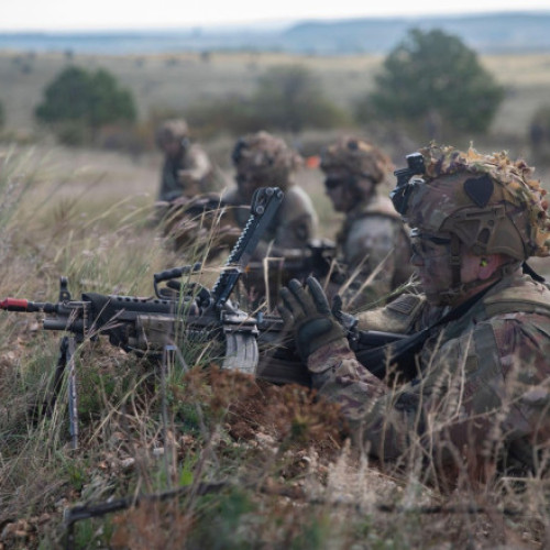 Peste 5.000 de cetățeni s-au alăturat rezerviștilor armatei ungare