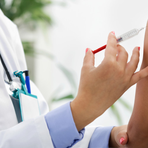 Medicii de familie vor fi obligați să ofere servicii de vaccinare