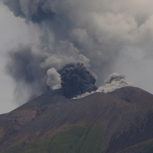 Eruptie a vulcanului Kanlaon in Filipine, Ministerul Afacerilor Externe avertizeaza cetatenii romani