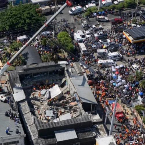 98 de persoane ucise într-o prăbușire a acoperișului clubului Jet Set din Santo Domingo