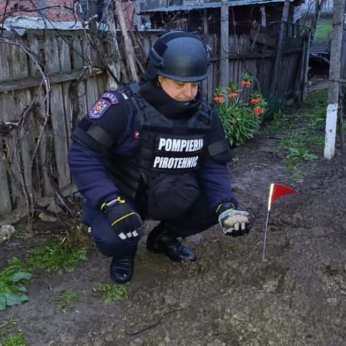 Grenadă de mână neexplodată găsită în Buimaceni, Botoșani