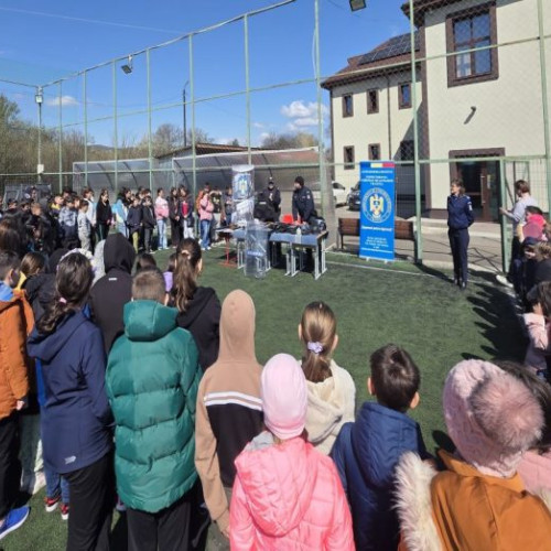 Activități de educație și prevenire desfășurate de jandarmii vranceni în cadrul „Săptămânii Verzi”