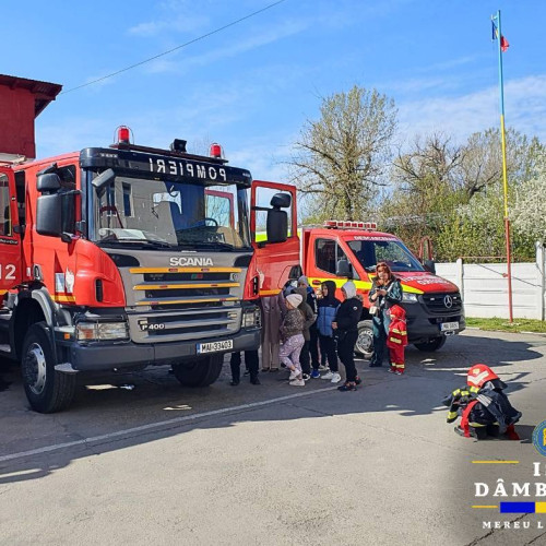 Copiii vizitează cu entuziasm stațiile ISU Dâmbovița în cadrul programului "Săptămâna Verde"