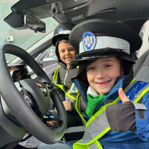 Elevii din Sectorul 5 devin polițiști pentru o zi