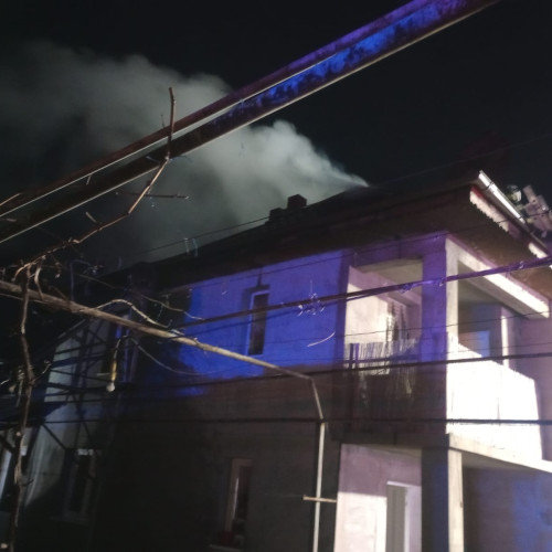 Incendiu în comuna Podoleni: Pompierii au intervenit rapid