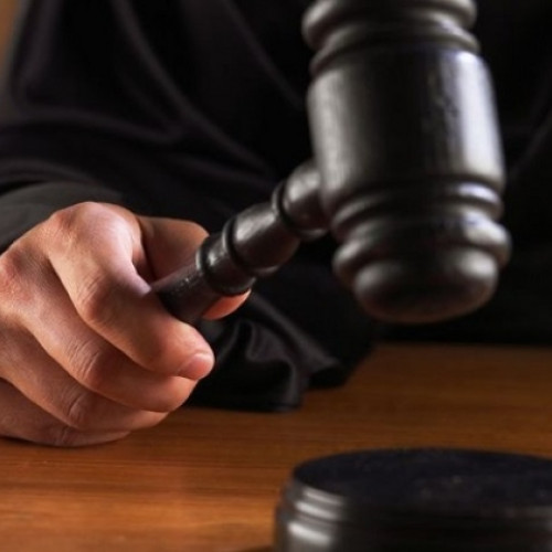 Executarea unei pedepse de închisoare pentru un bărbat în vârstă de 70 de ani