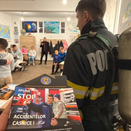 Activități interactive pentru siguranța copiilor la școlile din Lunca și Zlatunoaia