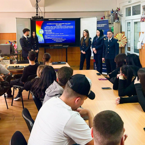 Vizita Penitenciarului Margineni la liceele din Târgoviște