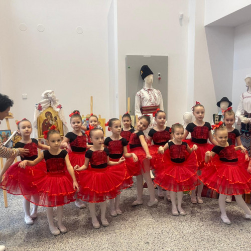 30 de ani de dans și dedicare la Centrul Cultural "Dunarea de Jos"