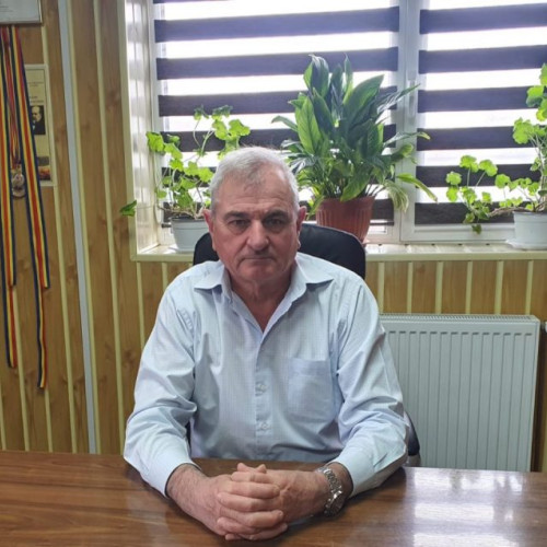 Primarul din Scoarta cere creșterea salariilor edililor