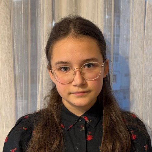 O elevă din Botoșani va reprezenta județul la olimpiada națională de cultură