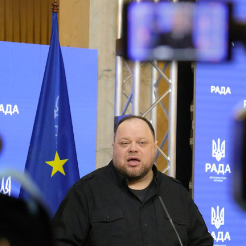 Parlamentul ucrainean vrea prelungirea legii marțiale înainte de 9 mai