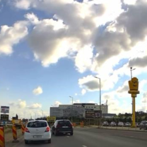 Pericol pe drumurile din Cluj-Napoca: Autoturism surprins făcând depășiri periculoase