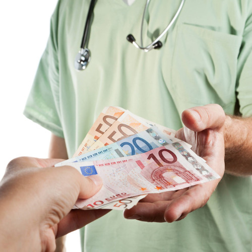 Pacienții trebuie să aibă încredere în serviciile medicale publice, afirmă medicul Bogdan Timar