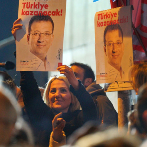 Primarul Istanbulului, Ekrem Imamoglu, face prima apariție în instanță după arestare