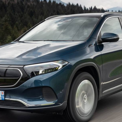 Mercedes-Benz recheamă 33.700 de vehicule din cauza unor probleme de siguranță