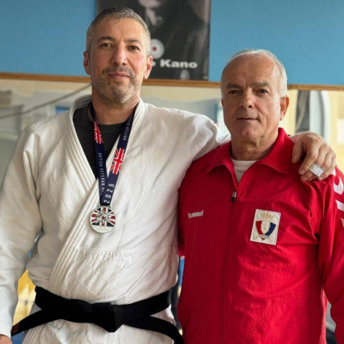 Judoka veterani de la CS Târgoviște câștigă argint la turneul internațional de la Londra