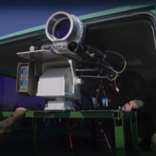 Ucraina prezintă sistemul laser Tryzub (Trident) în cadrul unei conferințe de apărare