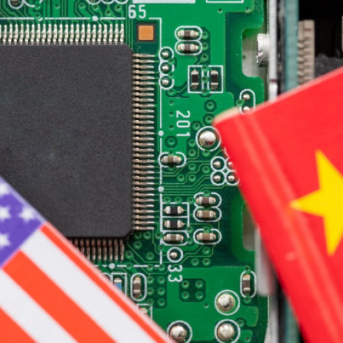 Donald Trump anunță noi tarife pentru semiconductori