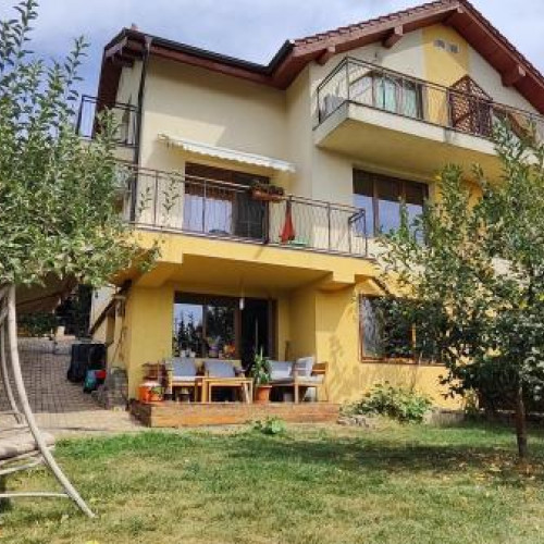 Reduceri de Paște la Cluj: O casă cu 6 camere disponibilă la preț negociabil