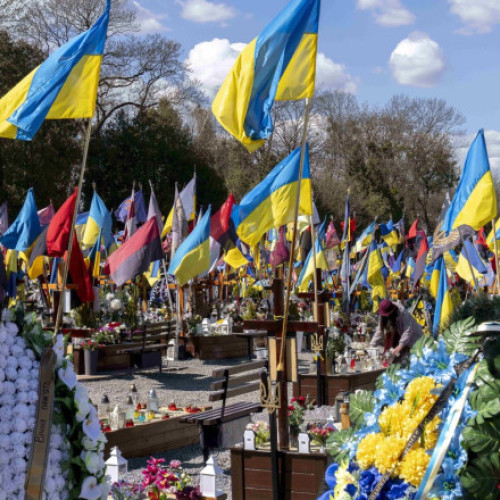 Peste 100.000 de soldați ucraineni au murit în conflictul cu Rusia