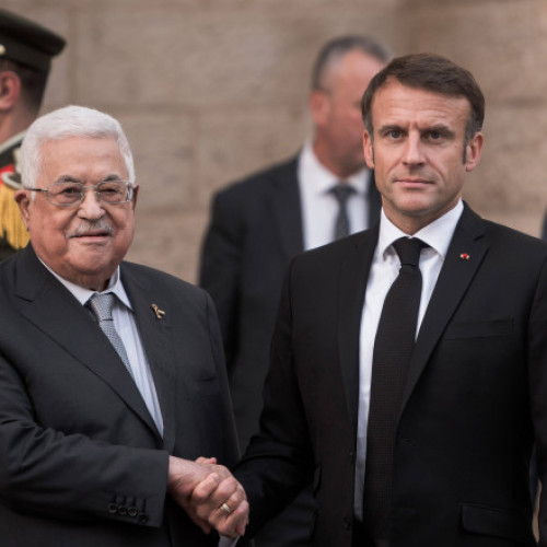 Macron și Abbas discută despre o incetare a focului în Gaza