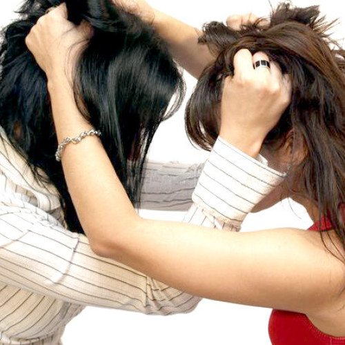 Femeie din Lupeni cere ordin de protecție împotriva soției amantului