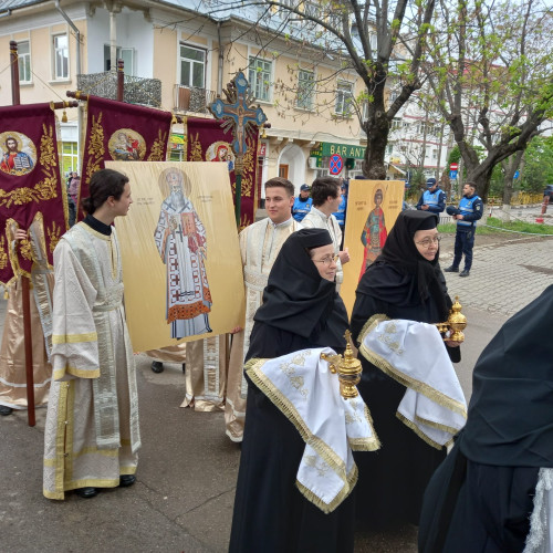 Racla cu moastele Sfantului Gheorghe Pelerinul, adusa la Botosani