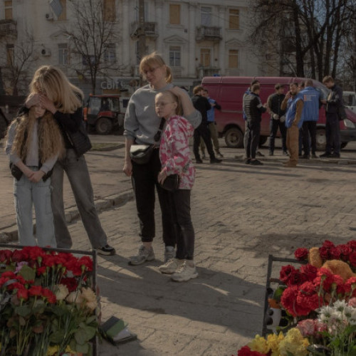 Atacurile cu rachete ale Rusiei asupra Ucrainei incită controverse