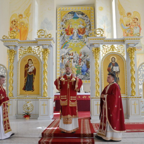 Programul slujbelor de Paște în Baia Mare și Satu Mare