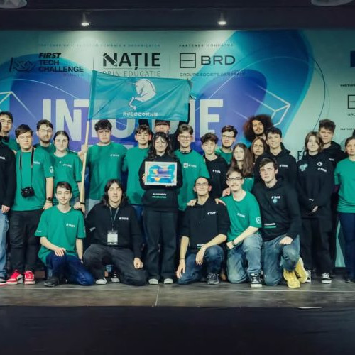 Echipa de robotică Robocorns a încheiat sezonul competițional cu succes