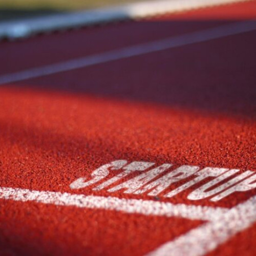 Ministrul Bogdan Ivan anunță deschiderea înscrierilor în programul Start Up Nation