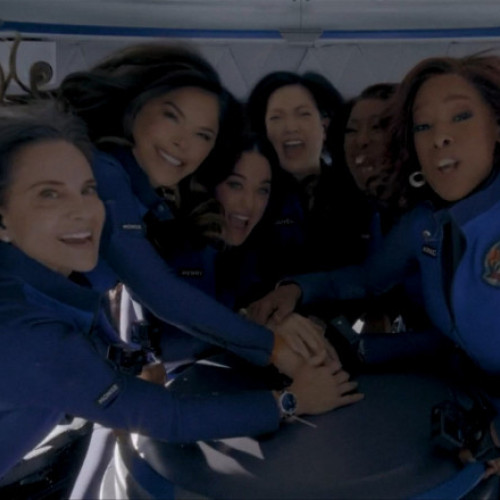 Blue Origin a lansat un echipaj exclusiv feminin la limita spațiului