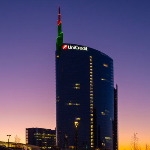 Clienții Alpha Bank Romania pot folosi bancomatele UniCredit Bank