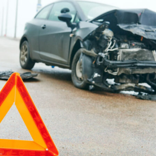 Patru decese și 11 răniți în accidente rutiere din Hunedoara