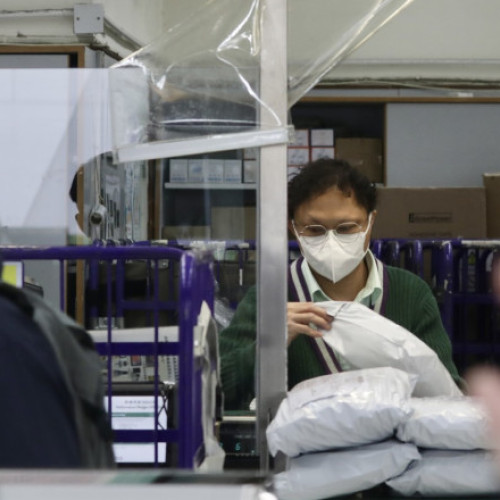 Hong Kong Post va opri coletele către SUA din cauza tensiunilor comerciale