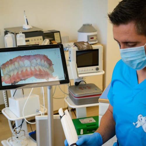 Clinica de medicina dentara DR TEO aduce inovații tehnologice