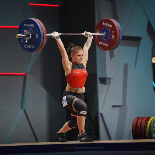 Andreea Cotruta strălucește la Europenele de Haltere de la Chișinău