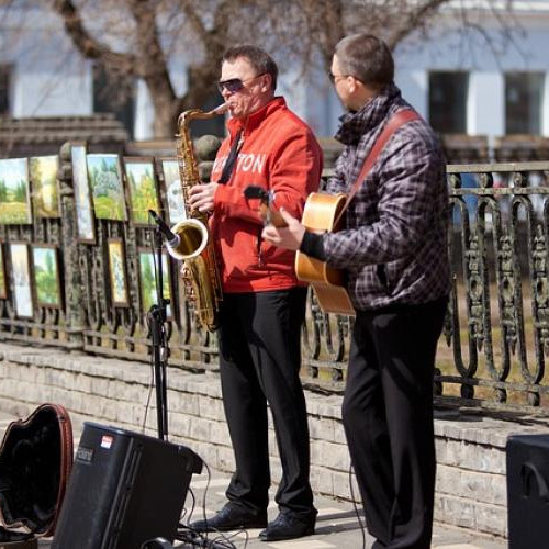 Zgomotul saxofonistului din Piața Gară îngrijorează locuitorii
