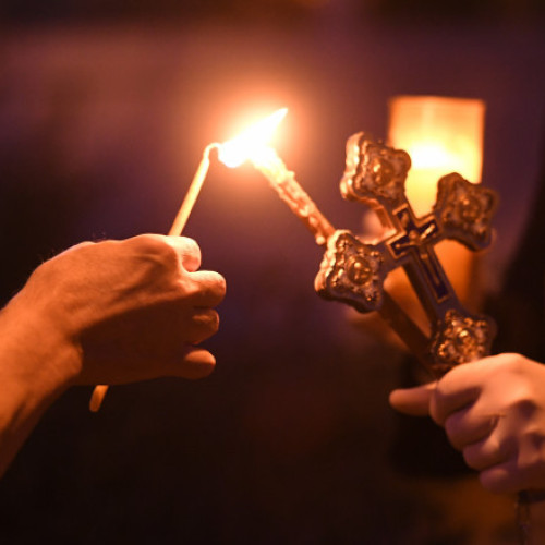 Aducerea Sfintei Lumini de la Ierusalim, continuată în Anul Centenar al Patriarhiei Române