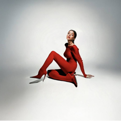 Nicole Cherry promite un an plin de muzică și concerte