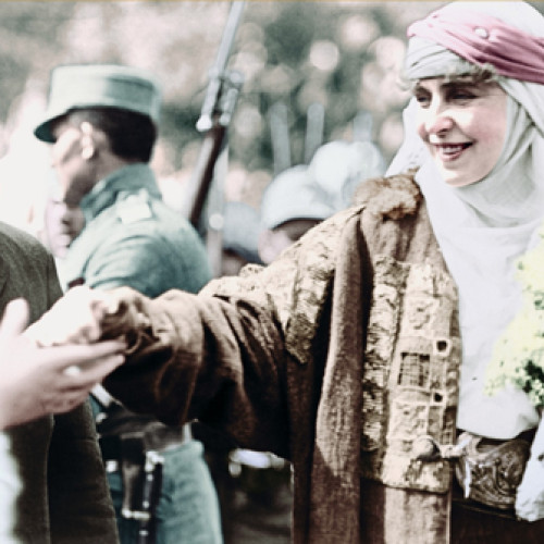 Seară dedicată memoriei Reginei Maria la Teatrul Tineretului din Piatra-Neamț