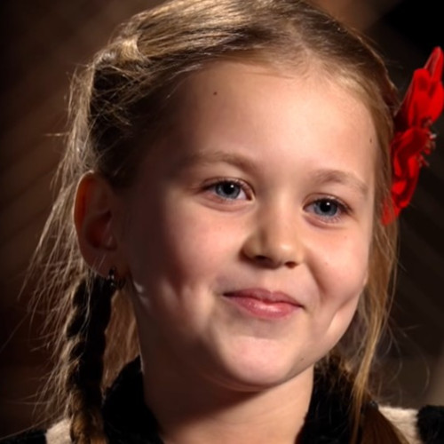 Andreea Tirnauca, micuța vedetă din Botoșani, își dorește Golden Buzz-ul