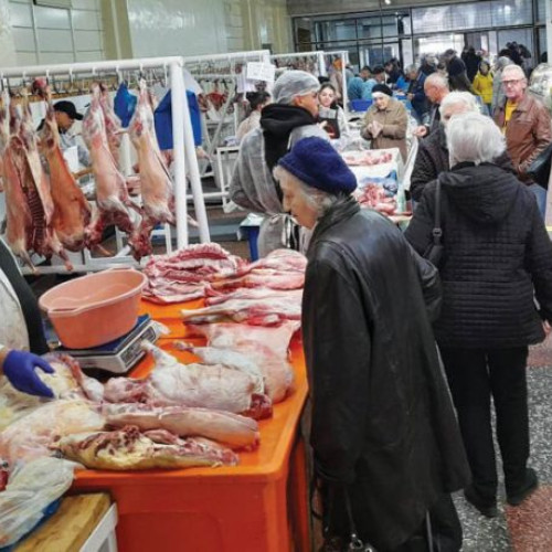 La Ploiești, carnea de miel se vinde la aceleași prețuri ca anul trecut