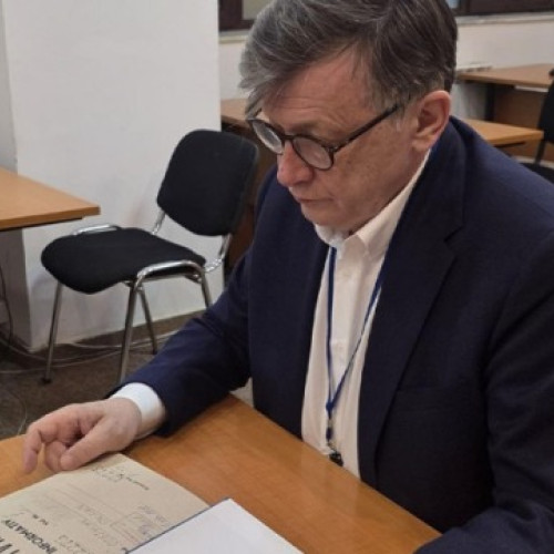 Crin Antonescu prezintă declarația dată la Securitate în 1988