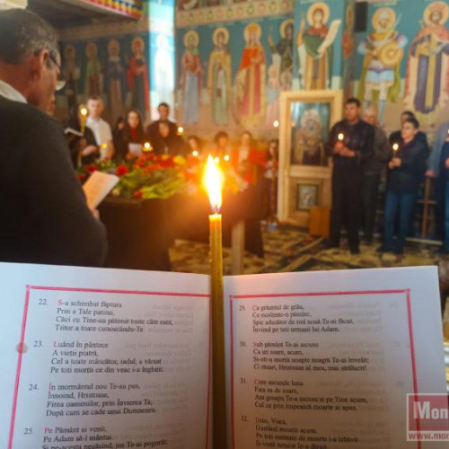 Mii de credincioși au participat la Denia Prohodului în Botoșani