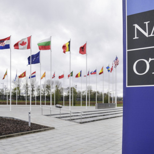 Personalul NATO își modifică limbajul pentru a se adapta la administrația Trump