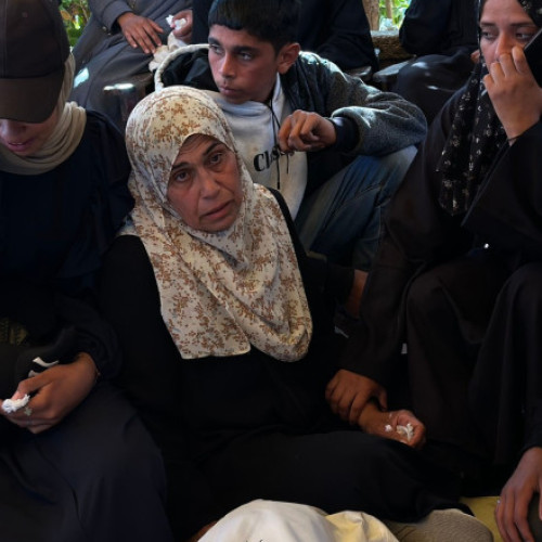 Bombardamentele israeliene în Gaza ucid zeci de persoane, majoritatea copii